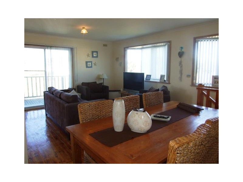 16 Page Ave, Surf Beach VIC 3922