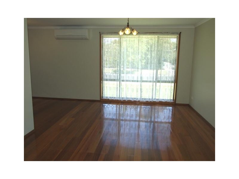 31 Birdwood Ave, Cowes VIC 3922