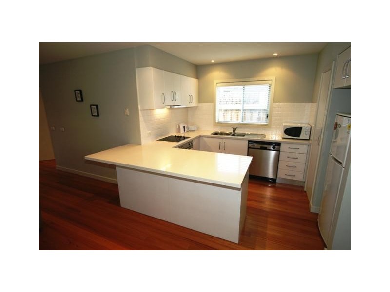 1/37 Stradbroke Avenue, Cowes VIC 3922