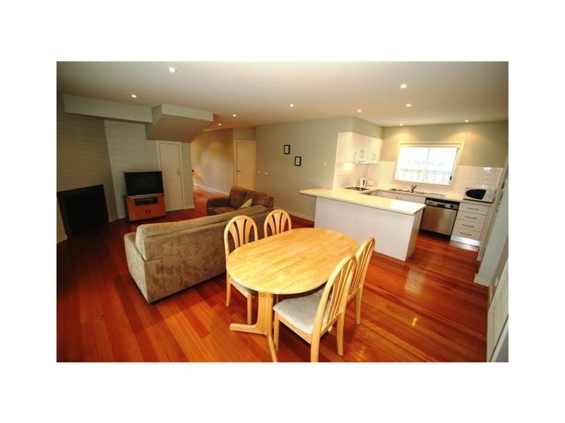 1/37 Stradbroke Avenue, Cowes VIC 3922