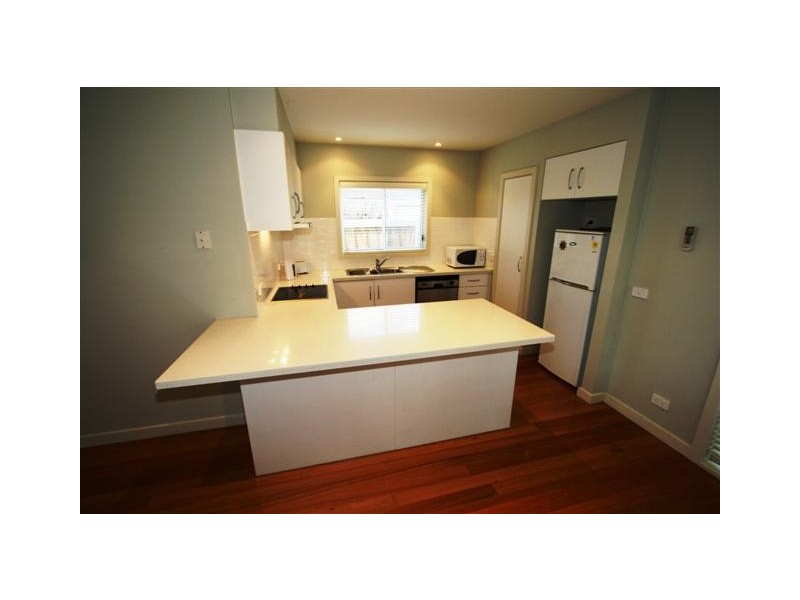 1/37 Stradbroke Avenue, Cowes VIC 3922