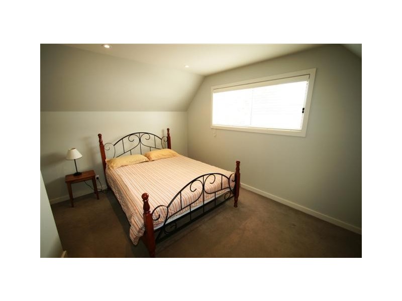 1/37 Stradbroke Avenue, Cowes VIC 3922