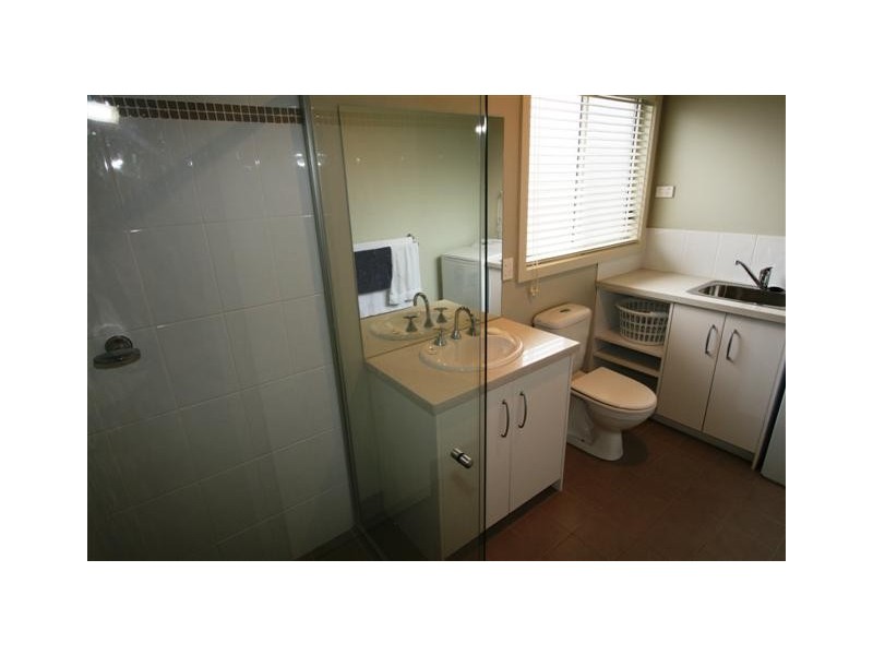 1/37 Stradbroke Avenue, Cowes VIC 3922