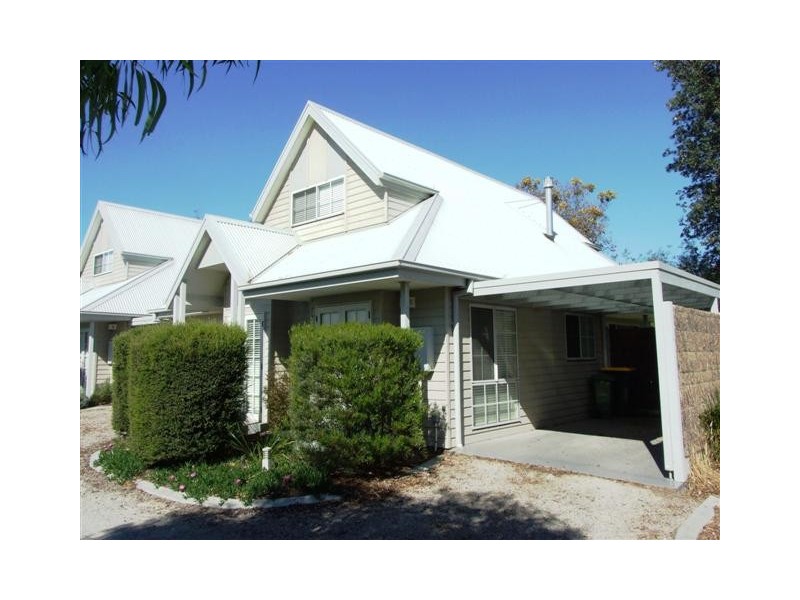 1/37 Stradbroke Avenue, Cowes VIC 3922