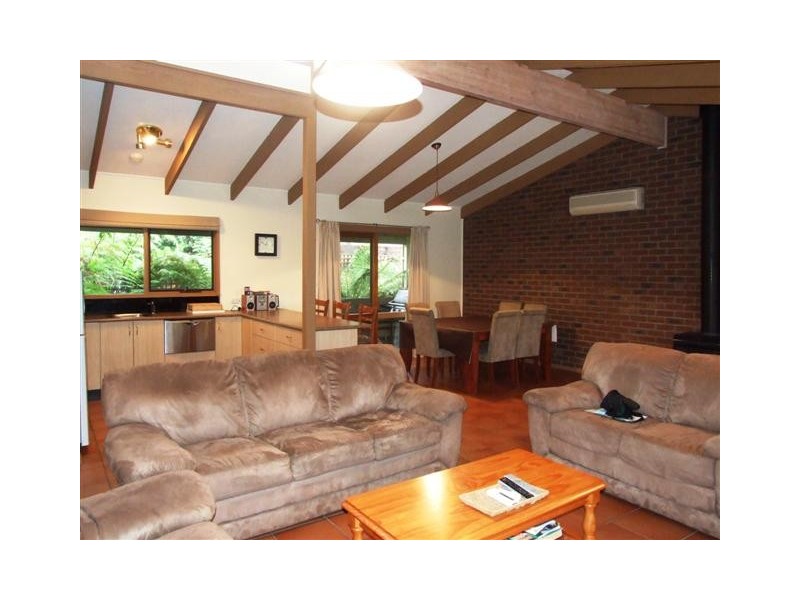 11 Church Street, Cowes VIC 3922