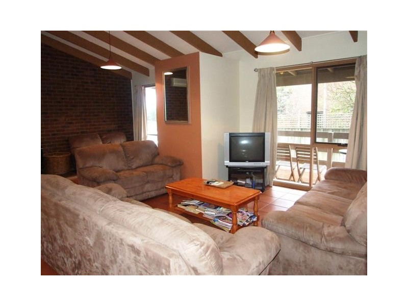 11 Church Street, Cowes VIC 3922