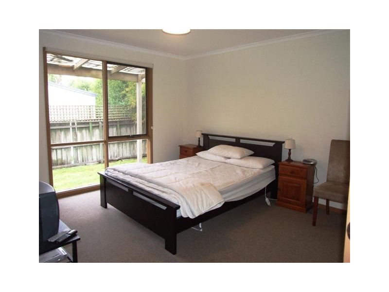 11 Church Street, Cowes VIC 3922