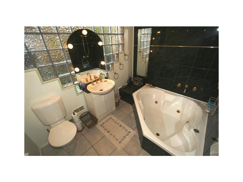 22 Jenner Avenue, Cowes VIC 3922