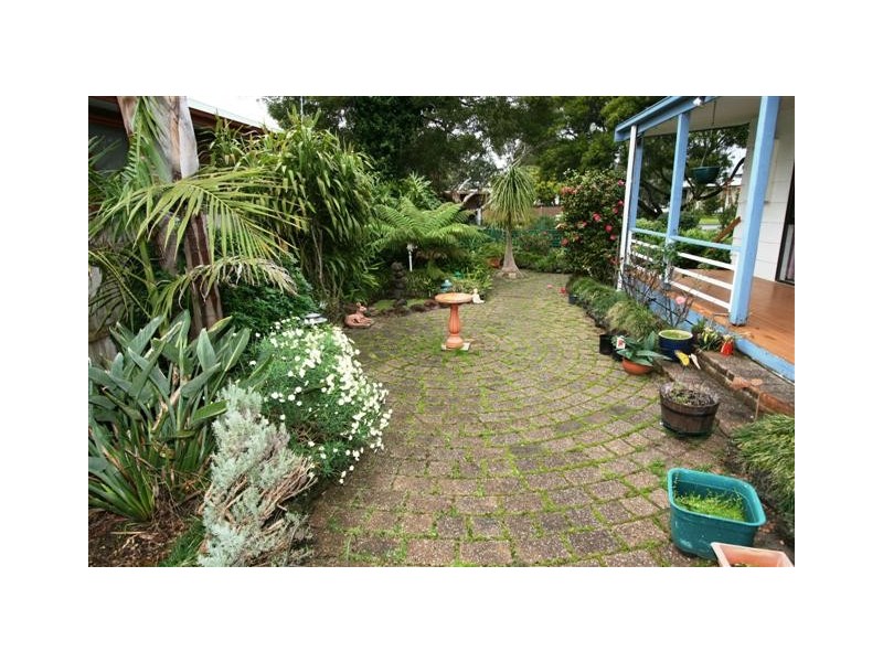 22 Jenner Avenue, Cowes VIC 3922