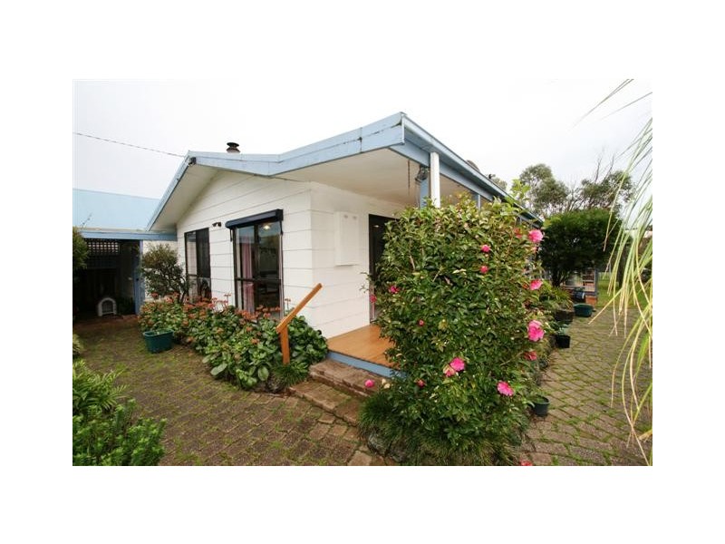 22 Jenner Avenue, Cowes VIC 3922