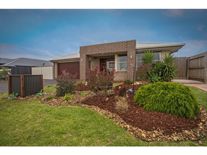 10 Dunes Road, Cowes VIC 3922