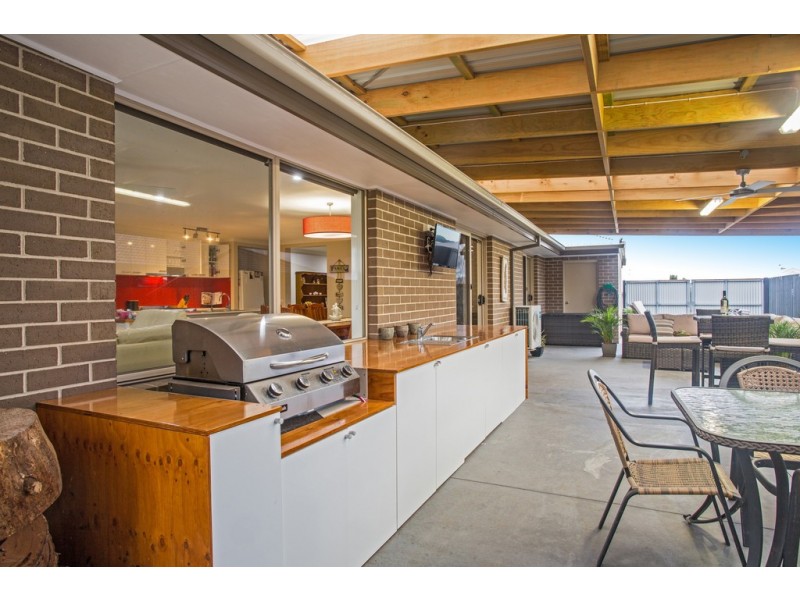 10 Dunes Road, Cowes VIC 3922