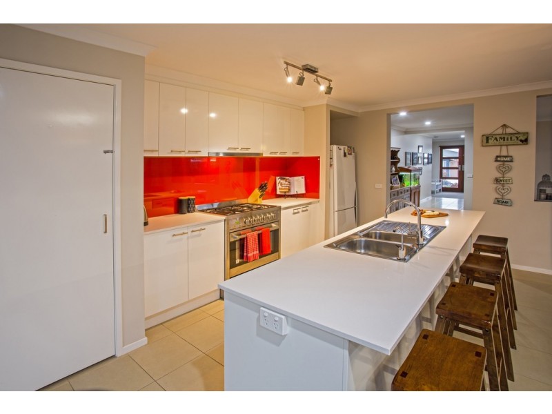 10 Dunes Road, Cowes VIC 3922