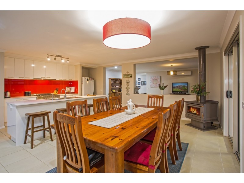 10 Dunes Road, Cowes VIC 3922