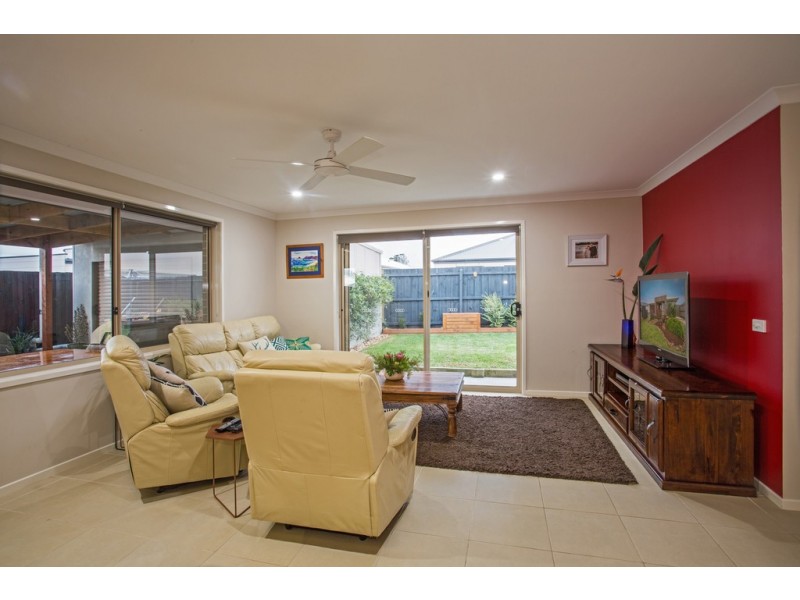 10 Dunes Road, Cowes VIC 3922