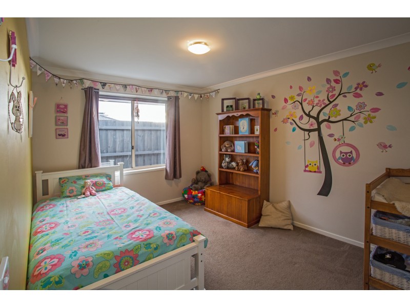 10 Dunes Road, Cowes VIC 3922