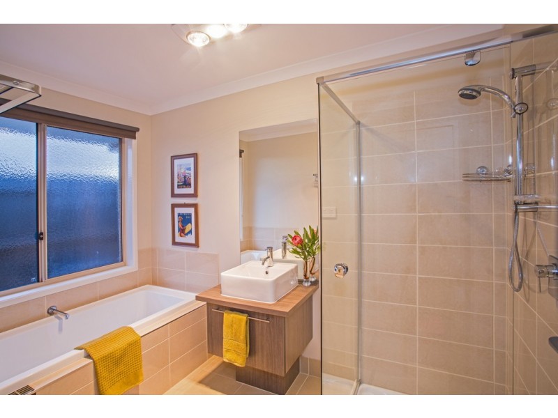 10 Dunes Road, Cowes VIC 3922