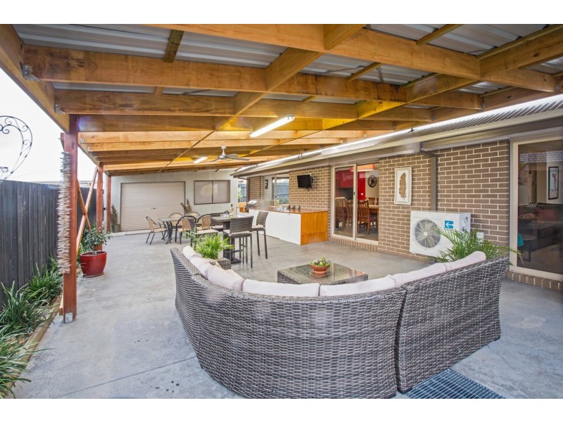 10 Dunes Road, Cowes VIC 3922