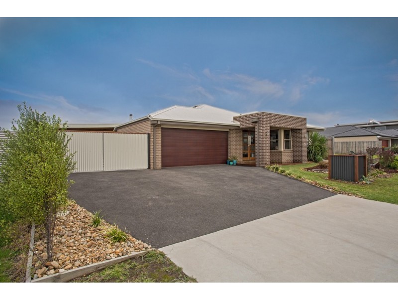 10 Dunes Road, Cowes VIC 3922