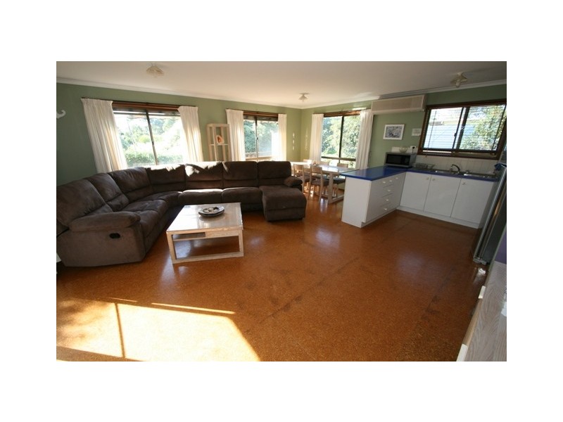 121 Scenic Drive, Cowes VIC 3922
