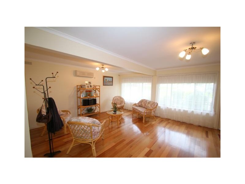 42 Chapel Street, Cowes VIC 3922