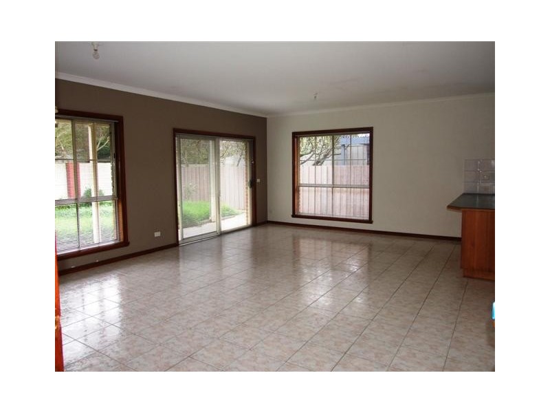 2/16 Blue Gum Court, Cowes VIC 3922