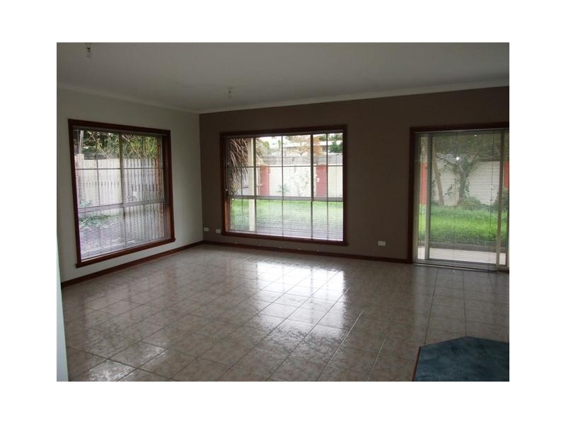 2/16 Blue Gum Court, Cowes VIC 3922