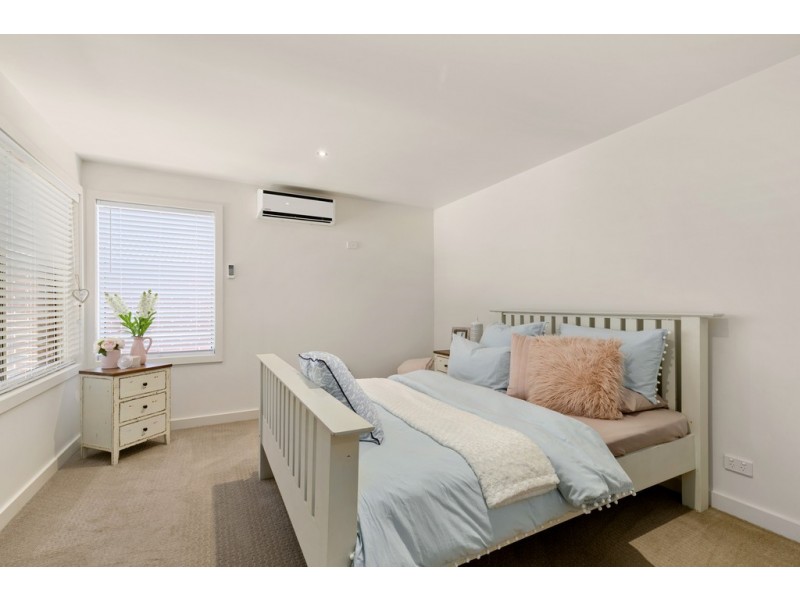 2/283 Settlement Road, Cowes VIC 3922