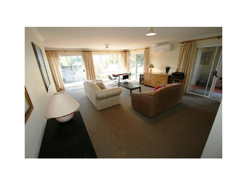 1/40 Walton Street, Rhyll VIC 3923