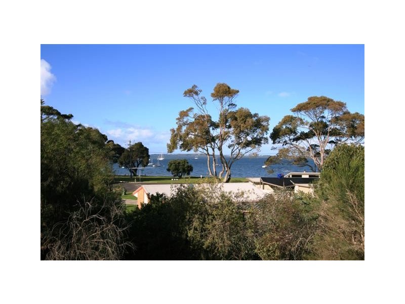 1/40 Walton Street, Rhyll VIC 3923