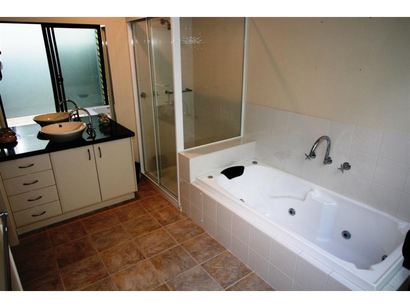 2 Gordon Street, Cowes VIC 3922