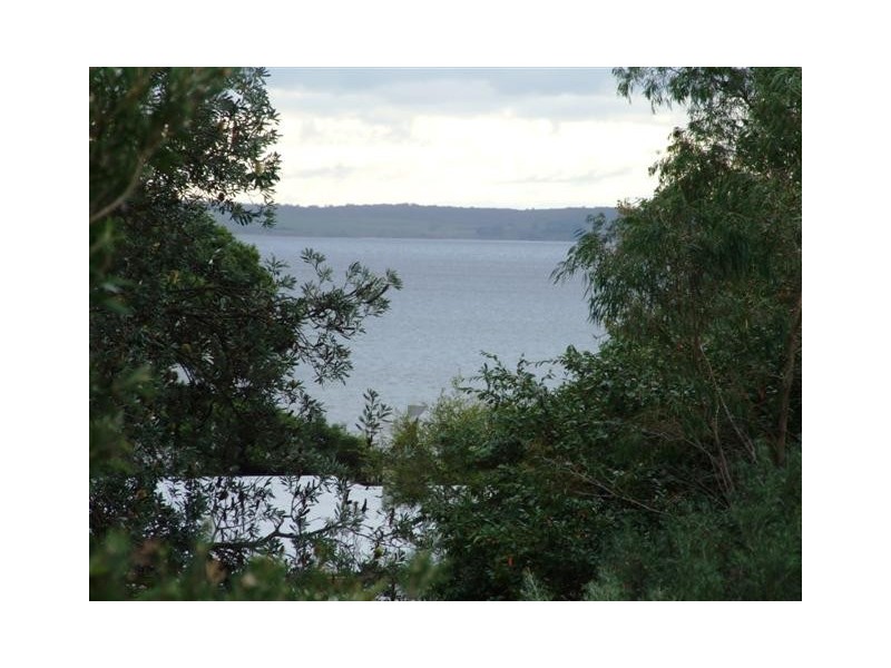 12 Rennison Road, Newhaven VIC 3925