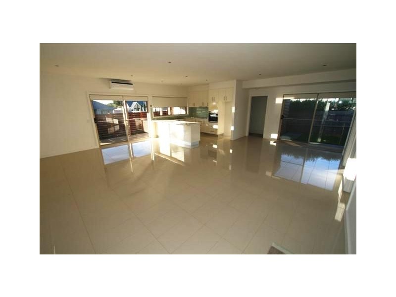 2/283 Settlement Road, Cowes VIC 3922