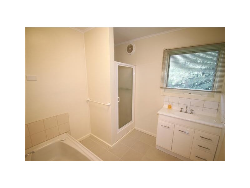 13 Hallway Drive, Wimbledon Heights VIC 3922