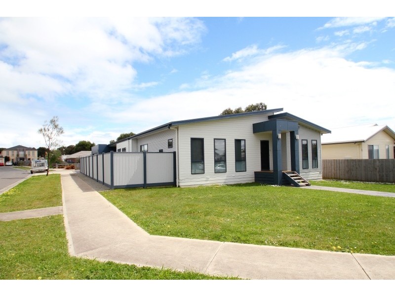 45 Manna Gum Drive, Cowes VIC 3922