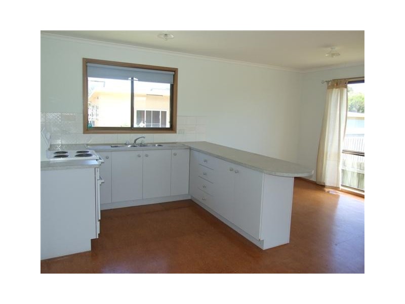 41 Koala Street, Cowes VIC 3922