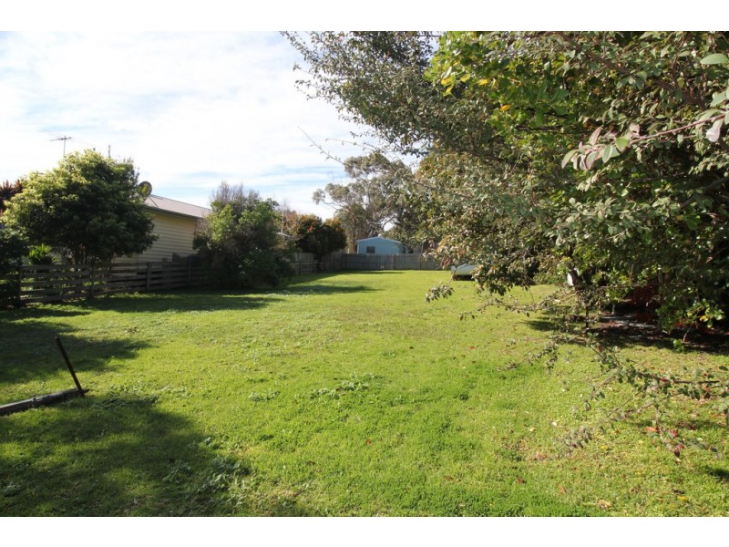 32 Terry Crescent, Wimbledon Heights VIC 3922