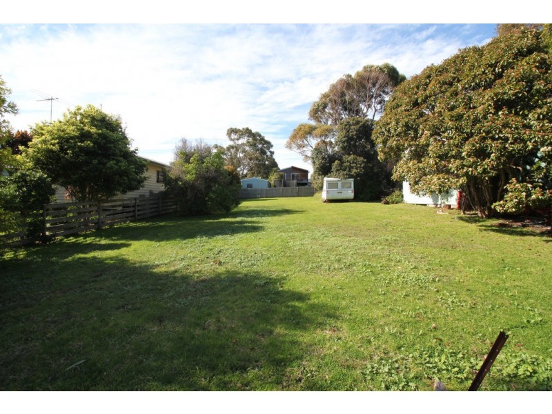 32 Terry Crescent, Wimbledon Heights VIC 3922