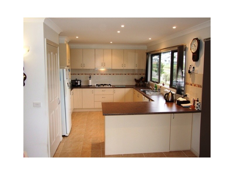 1 Kingfisher Way, Cowes VIC 3922