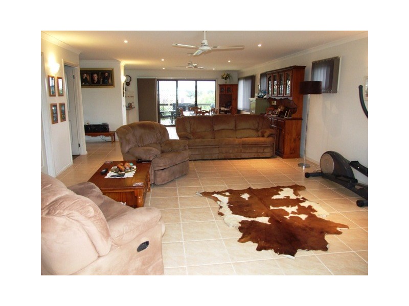 1 Kingfisher Way, Cowes VIC 3922