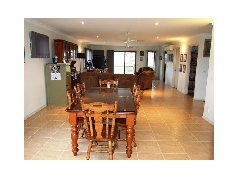 1 Kingfisher Way, Cowes VIC 3922