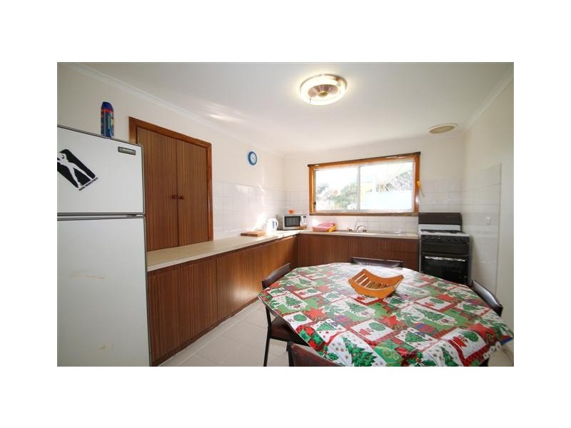 100 Scenic Drive, Cowes VIC 3922