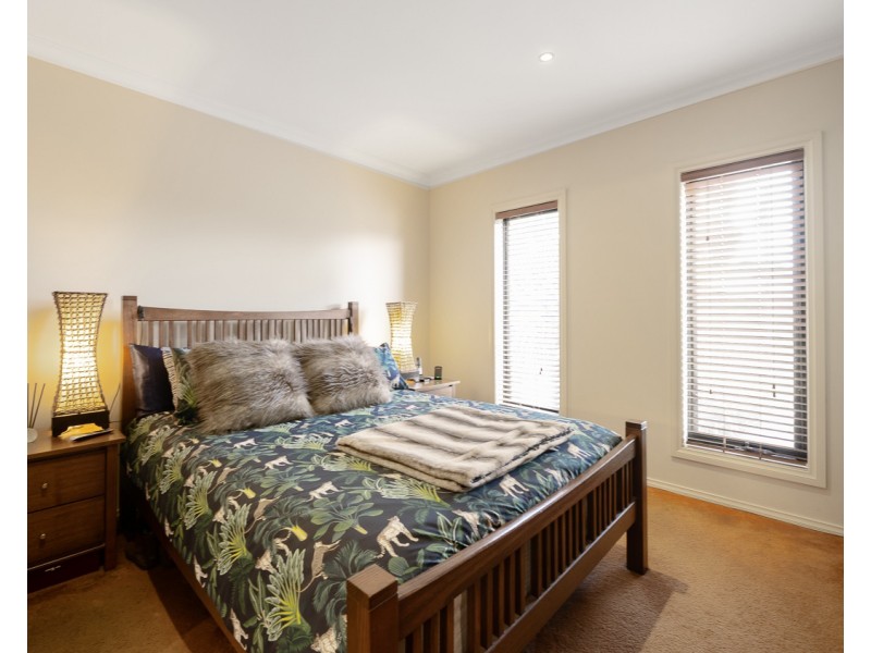 23 Norman Drive, Cowes VIC 3922