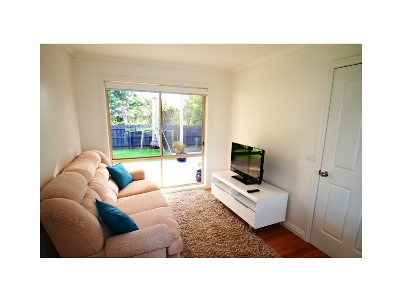 16 Cornwall Avenue, Cowes VIC 3922