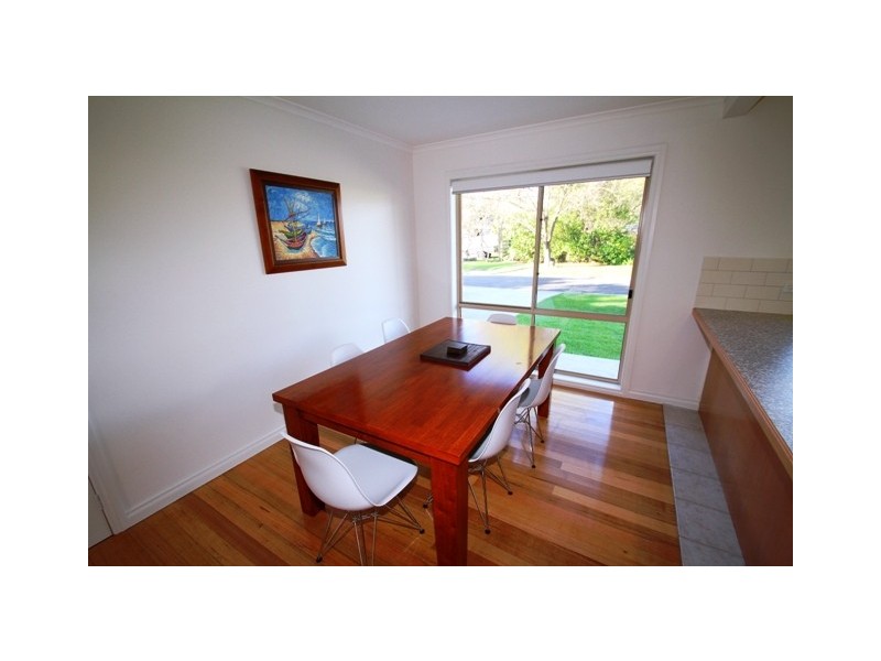 16 Cornwall Avenue, Cowes VIC 3922