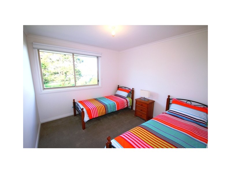 16 Cornwall Avenue, Cowes VIC 3922