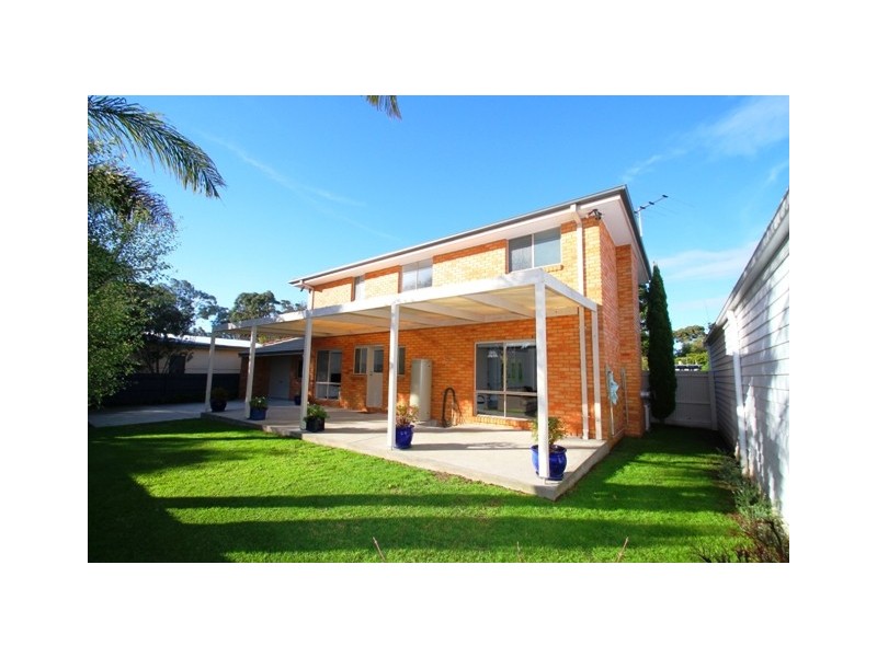 16 Cornwall Avenue, Cowes VIC 3922