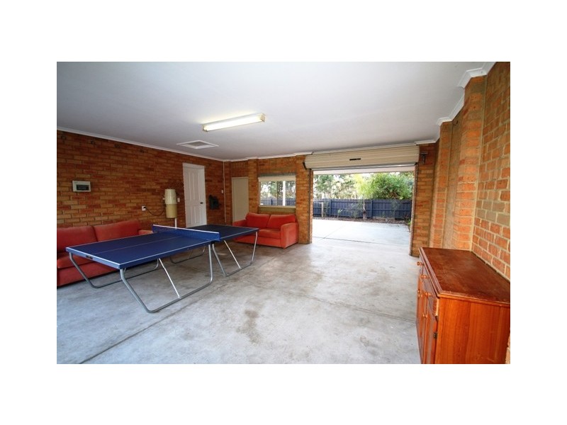 16 Cornwall Avenue, Cowes VIC 3922