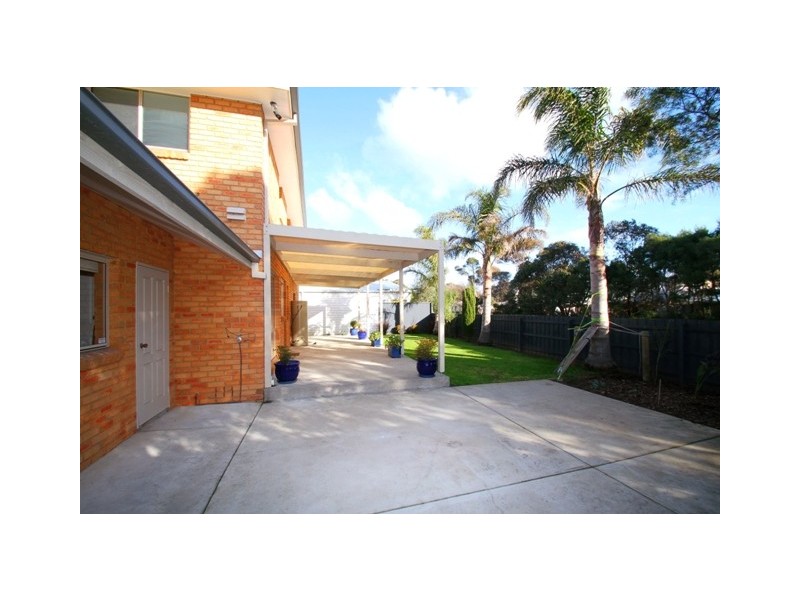 16 Cornwall Avenue, Cowes VIC 3922