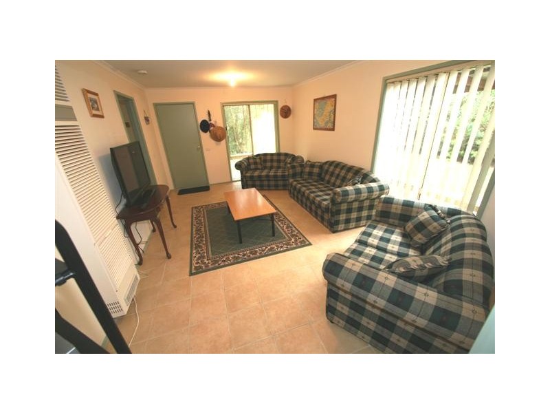 4 Collins Street, Cowes VIC 3922